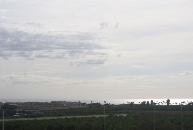 Neue Gebäude - Chalet -
Torrevieja - Los altos