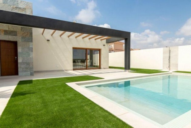 Obra nueva - Chalet -
Torrevieja - Los altos