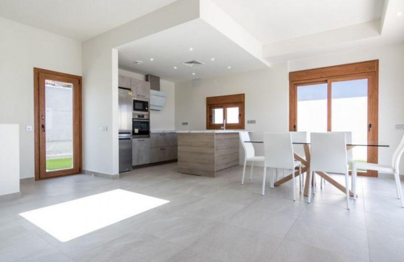 New Build - Chalet -
Torrevieja - Los altos