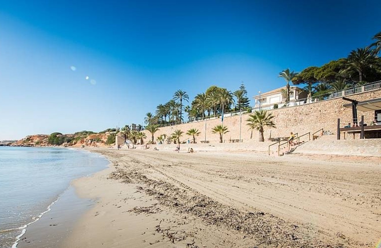 Neue Gebäude - Chalet -
Orihuela Costa - Punta Prima