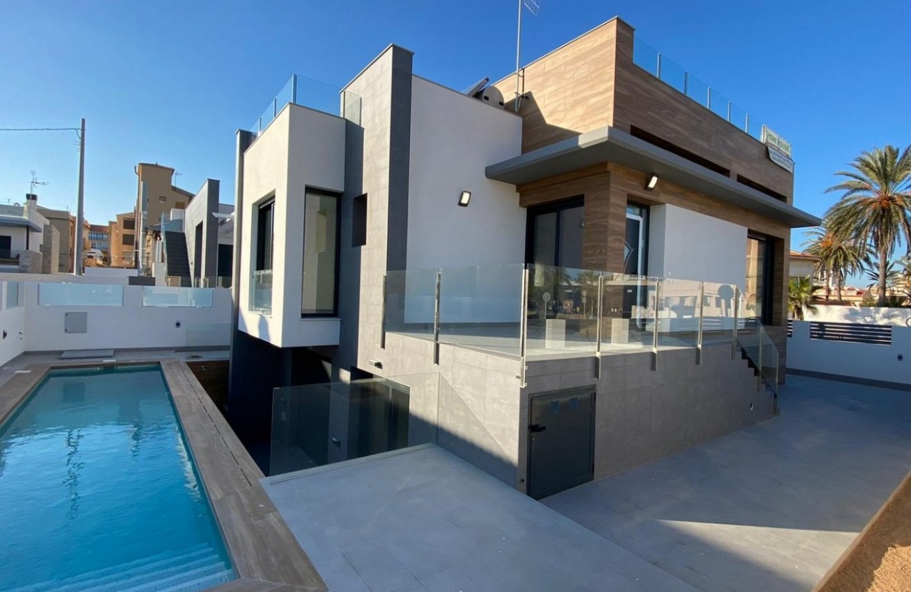 Obra nueva - Chalet -
Torrevieja - La Mata Pueblo