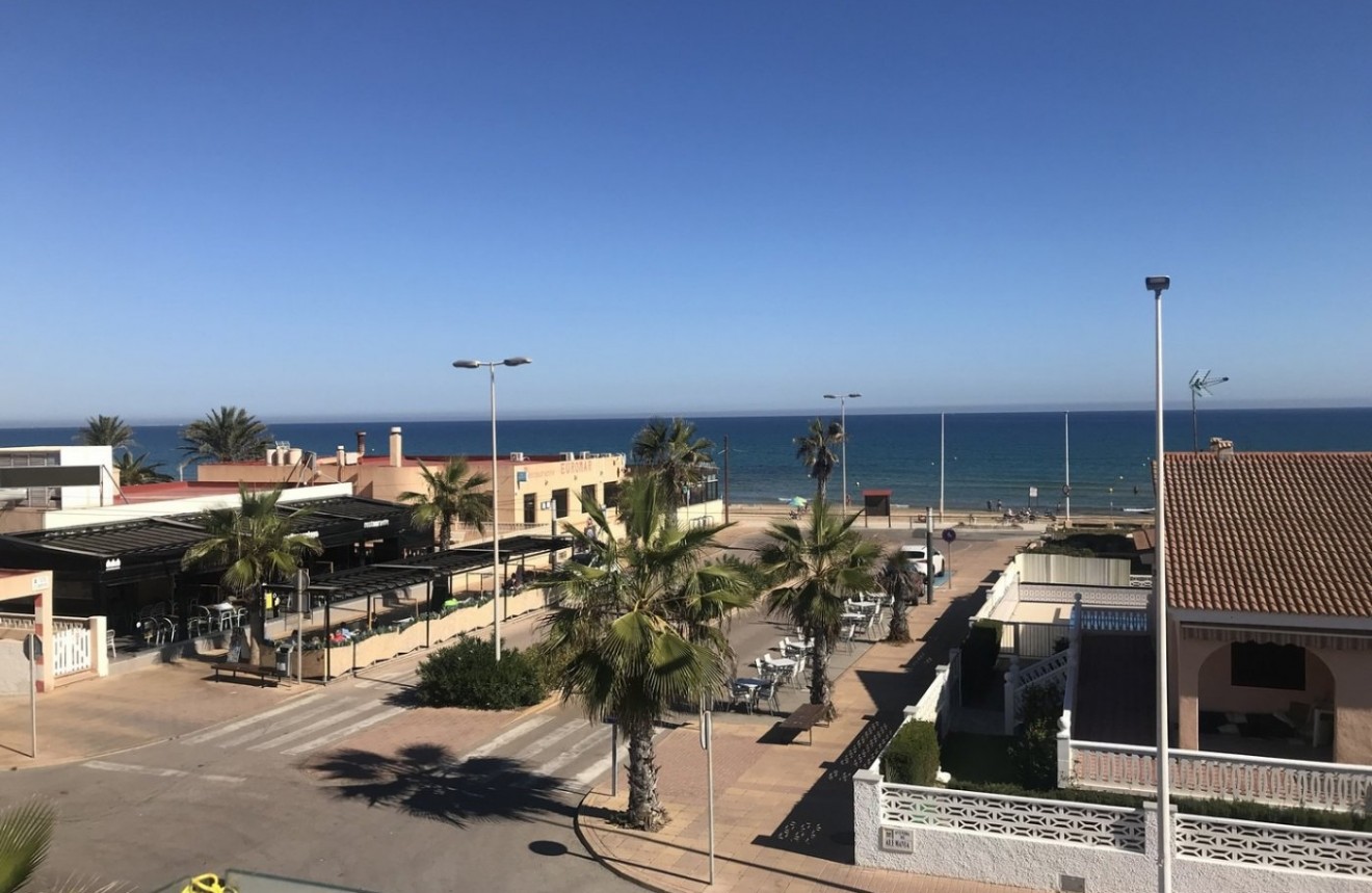 Neue Gebäude - Chalet -
Torrevieja - La Mata Pueblo