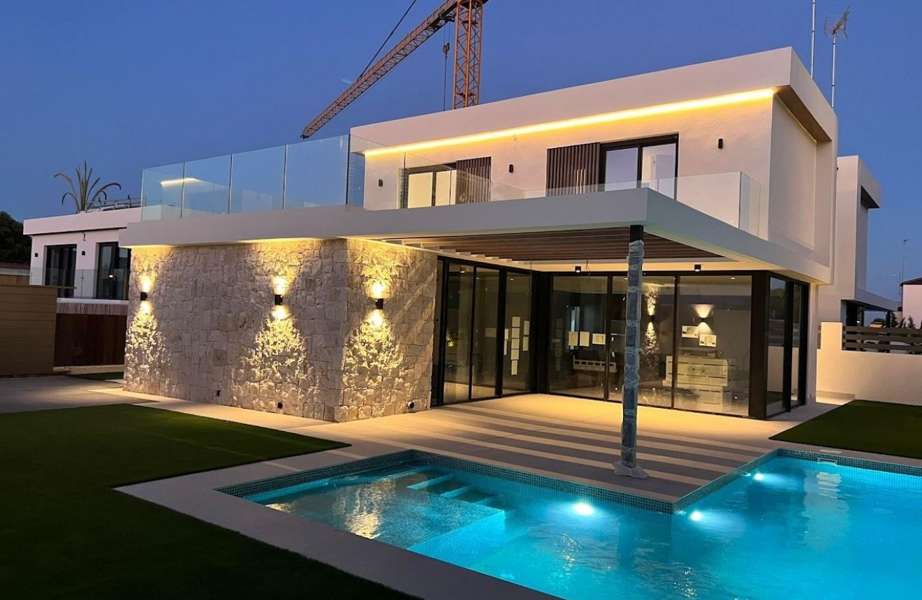 Obra nueva - Chalet -
Orihuela Costa - Montezenia