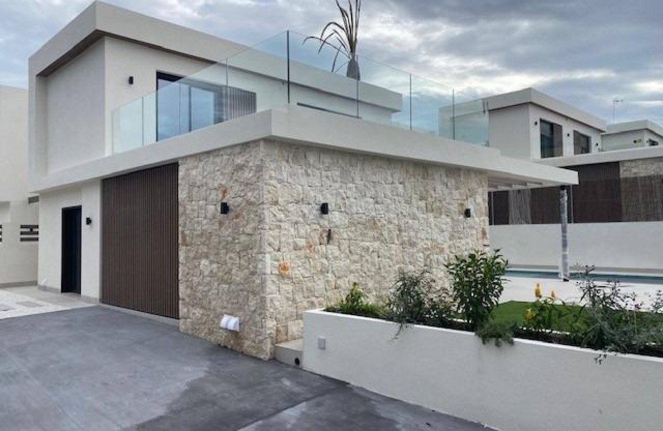 Obra nueva - Chalet -
Orihuela Costa - Montezenia