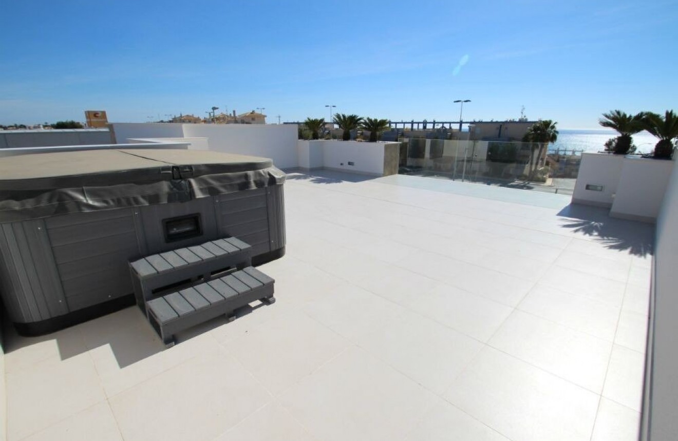 Nieuwbouw Woningen - Chalet -
Orihuela Costa - Campoamor