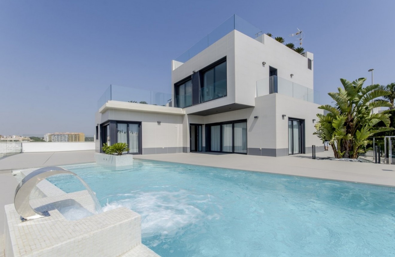 Obra nueva - Chalet -
Orihuela Costa - Campoamor