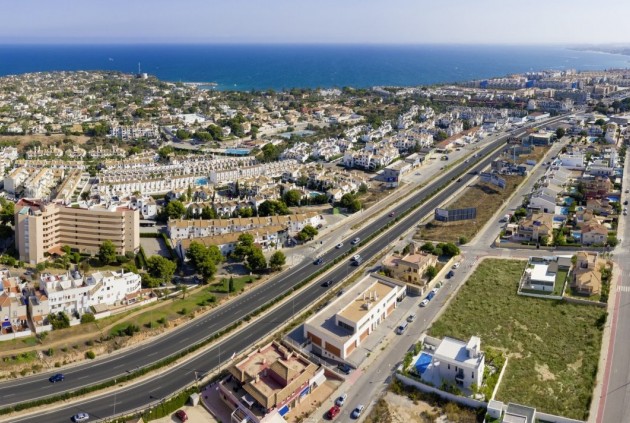 Nowy budynek - Szalet -
Orihuela Costa - La Zenia