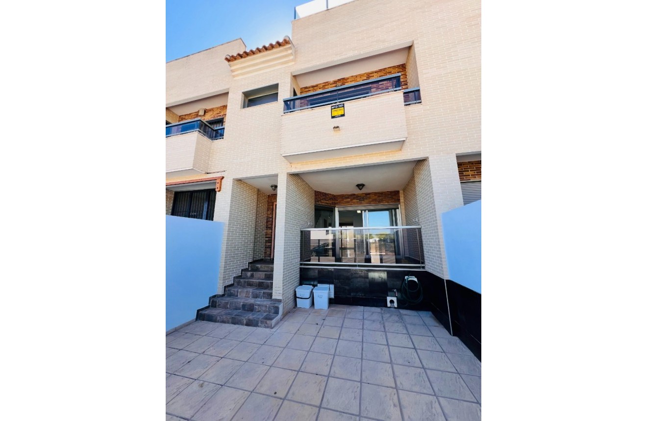 Resale - Chalet -
Dolores