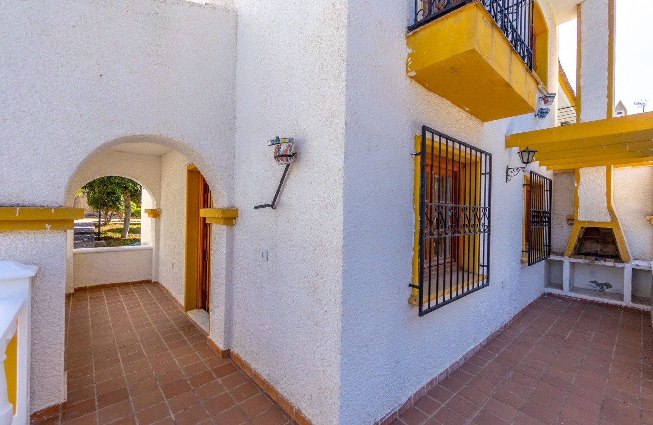 Resale - Chalet -
Torrevieja - Los Balcones - Los Altos del Edén