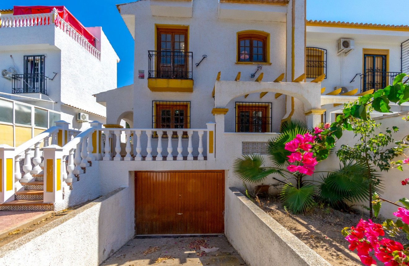 Resale - Chalet -
Torrevieja - Los Balcones - Los Altos del Edén