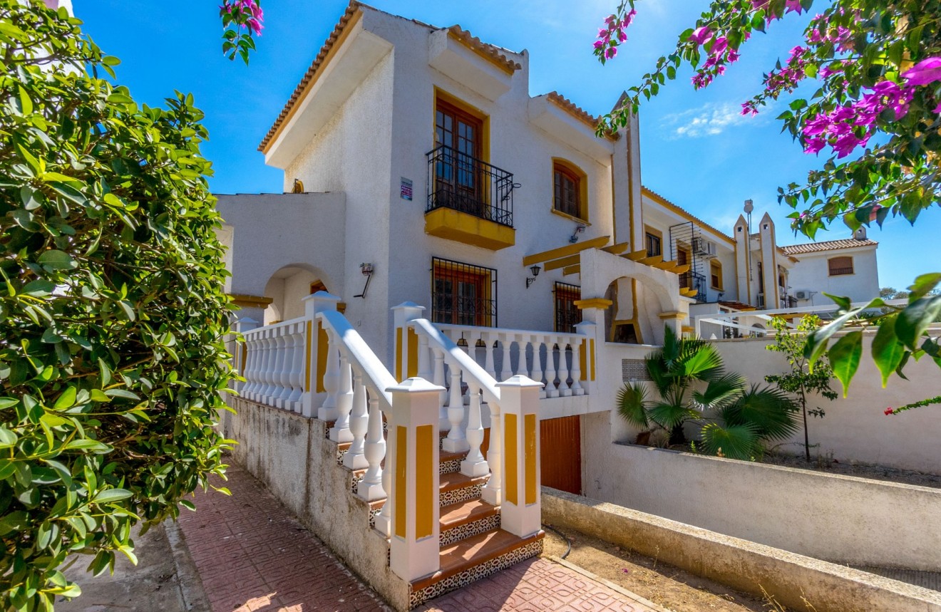 Segunda mano - Chalet -
Torrevieja - Los Balcones - Los Altos del Edén