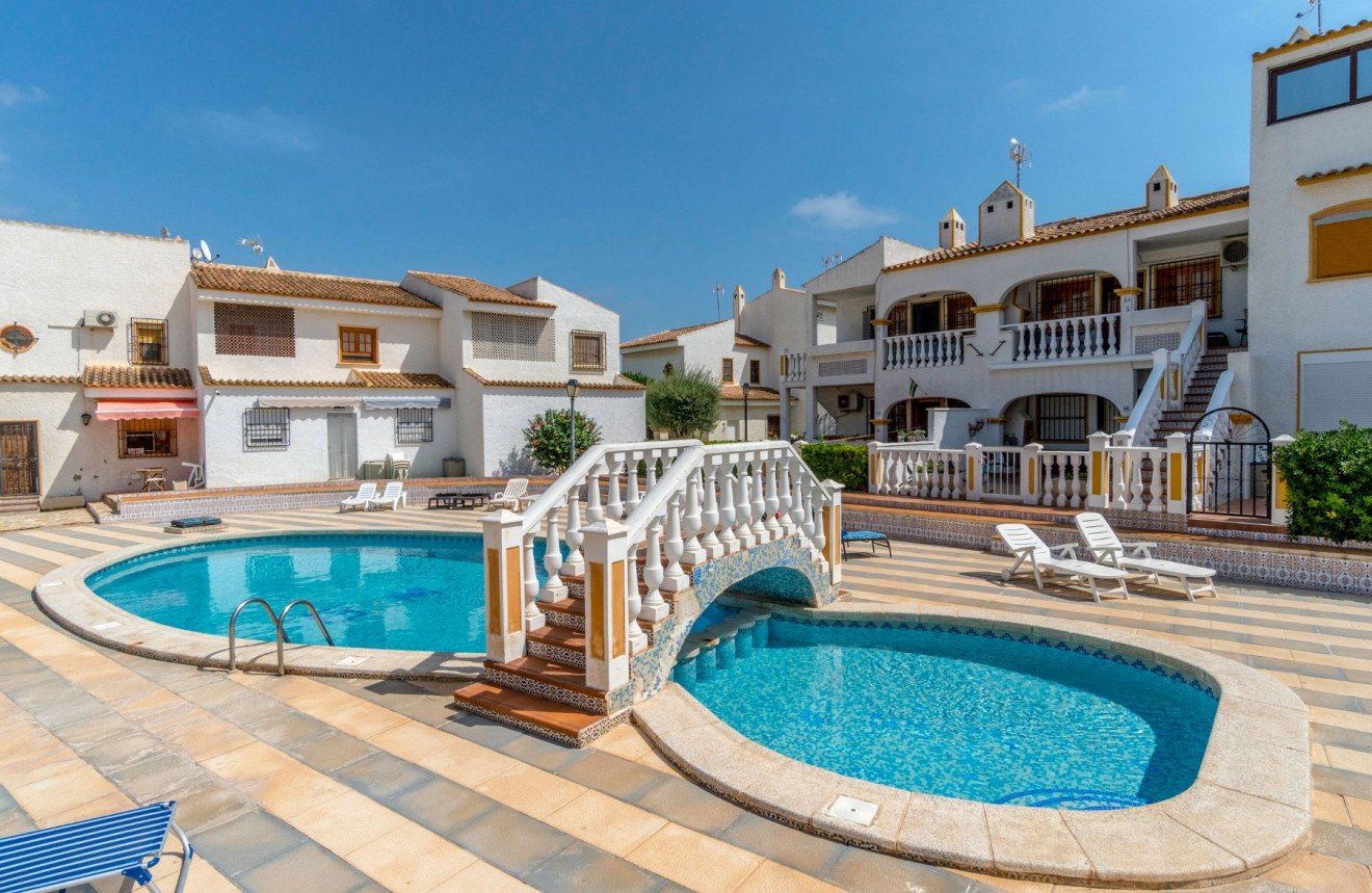 Resale - Chalet -
Torrevieja - Los Balcones - Los Altos del Edén