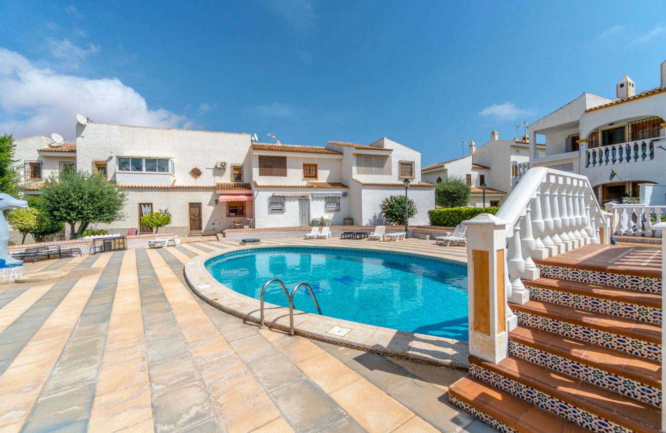 Resale - Chalet -
Torrevieja - Los Balcones - Los Altos del Edén