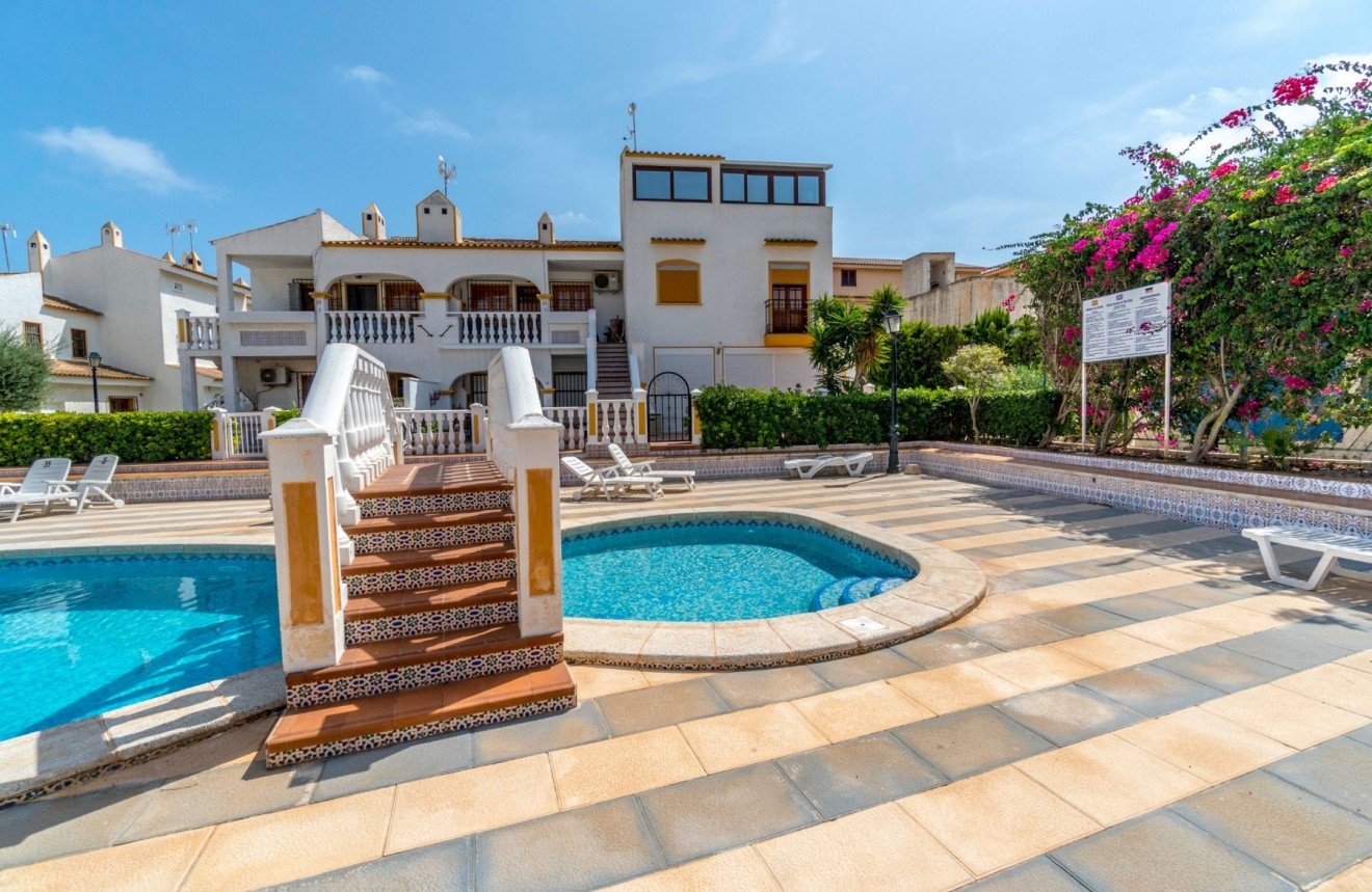 Segunda mano - Chalet -
Torrevieja - Los Balcones - Los Altos del Edén