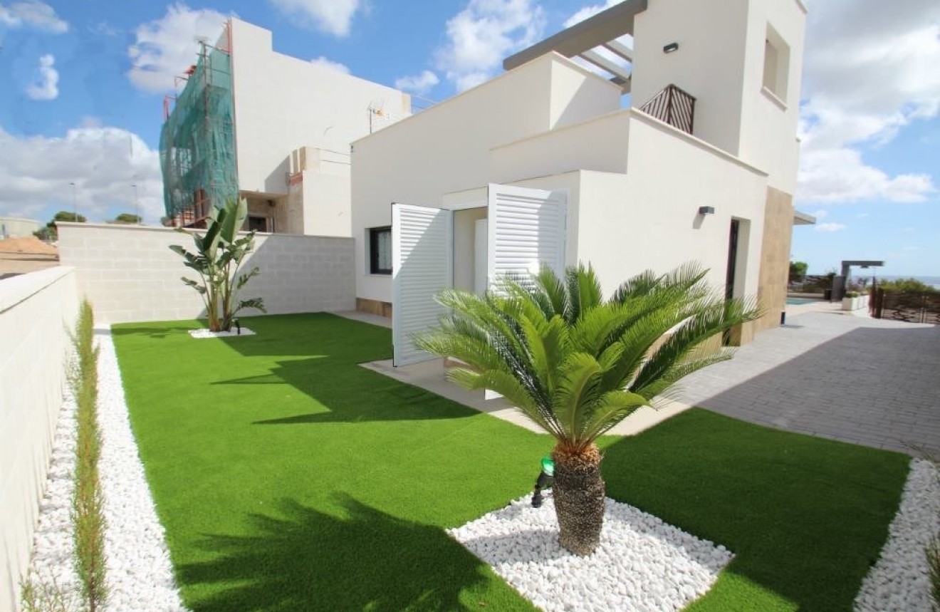 Obra nueva - Chalet -
Orihuela Costa - Campoamor