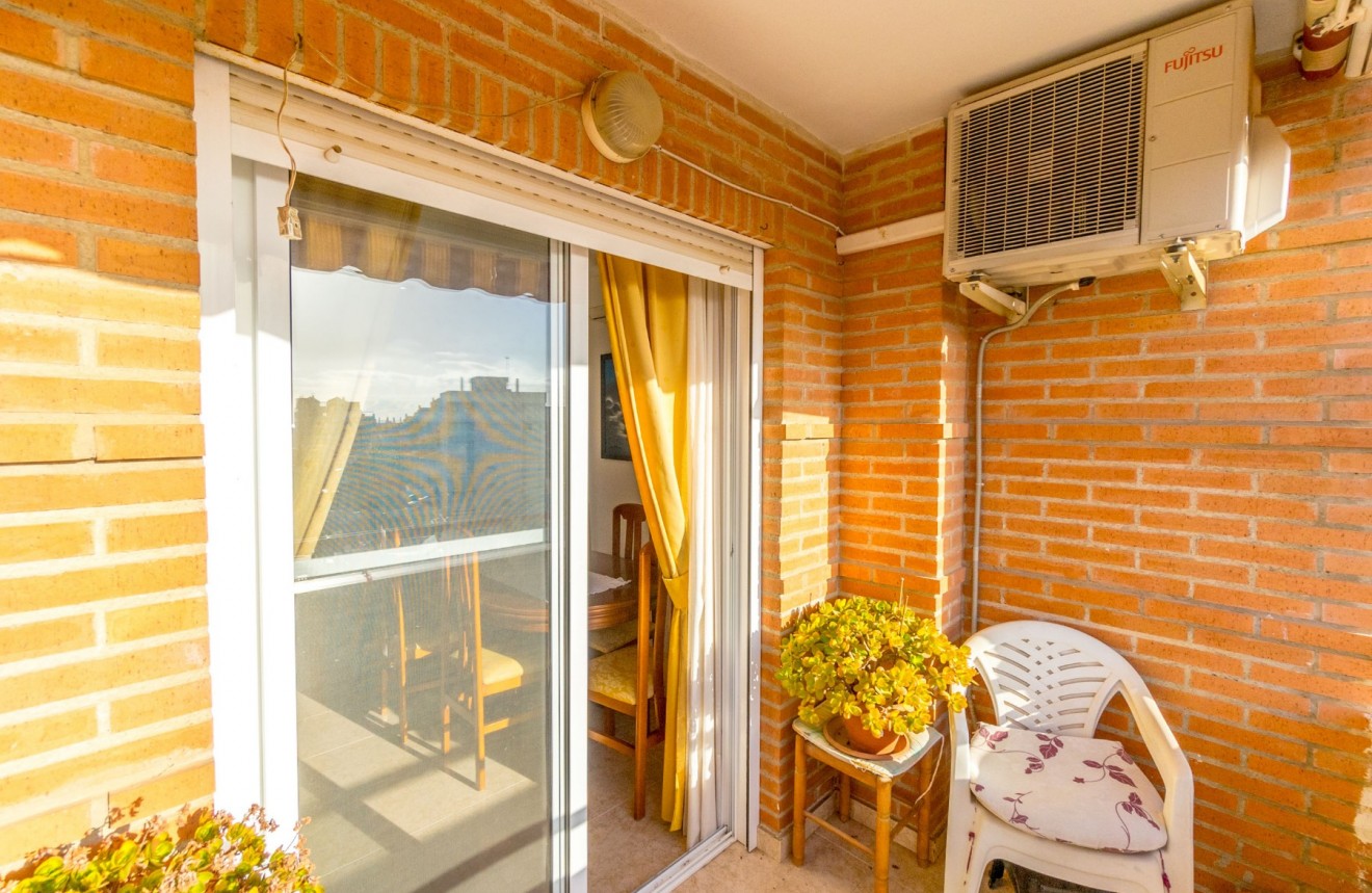 Resale - Apartment / flat -
Torrevieja - Nueva Torrevieja