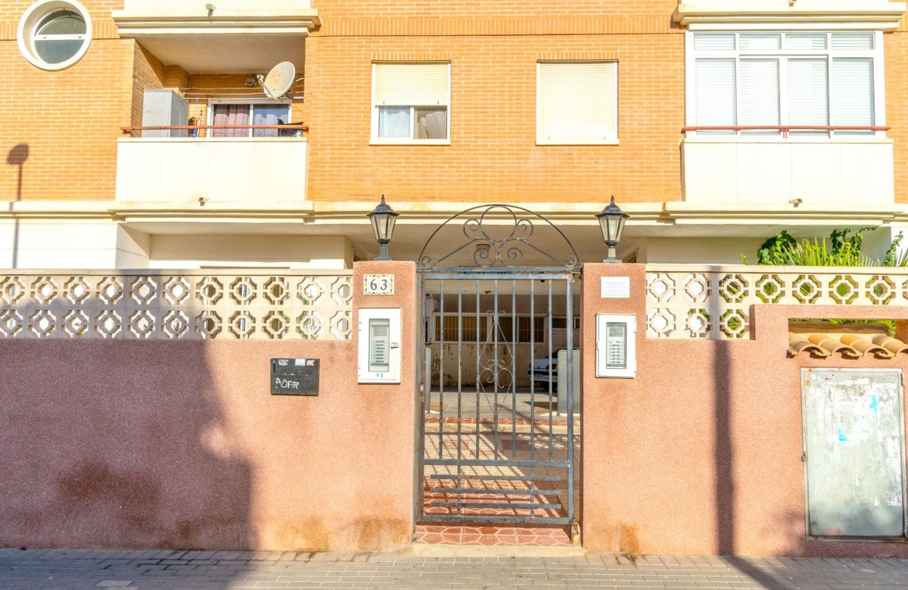 Resale - Apartment / flat -
Torrevieja - Nueva Torrevieja