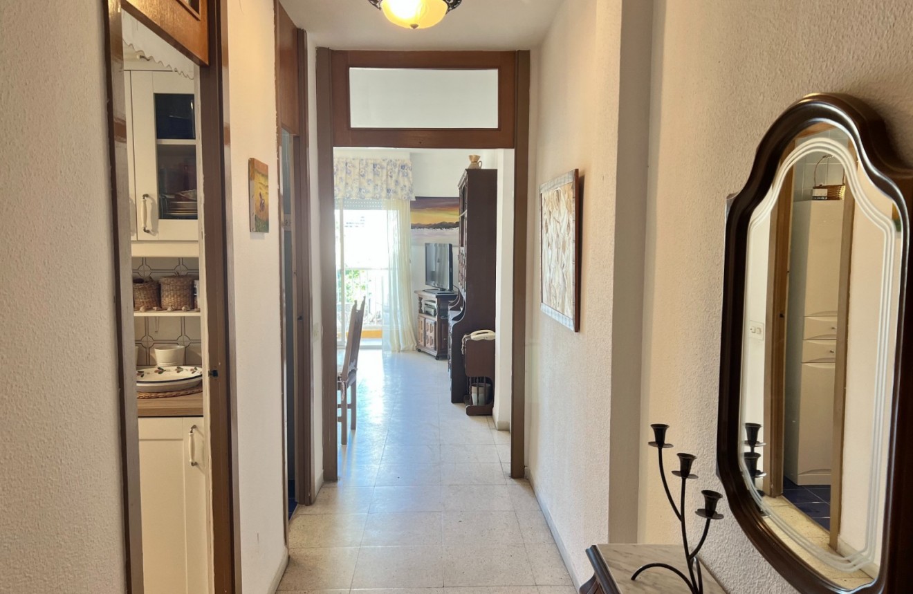 Resale - Apartment / flat -
Torrevieja - Centro