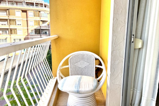 Tweedehands - Appartement / flat -
Torrevieja - Centro