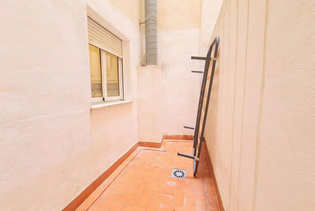 Resale - Apartment / flat -
Torrevieja - Centro