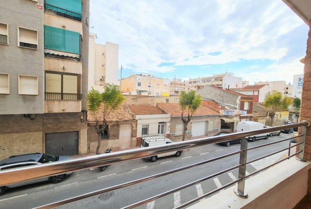 Resale - Apartment / flat -
Torrevieja - Centro