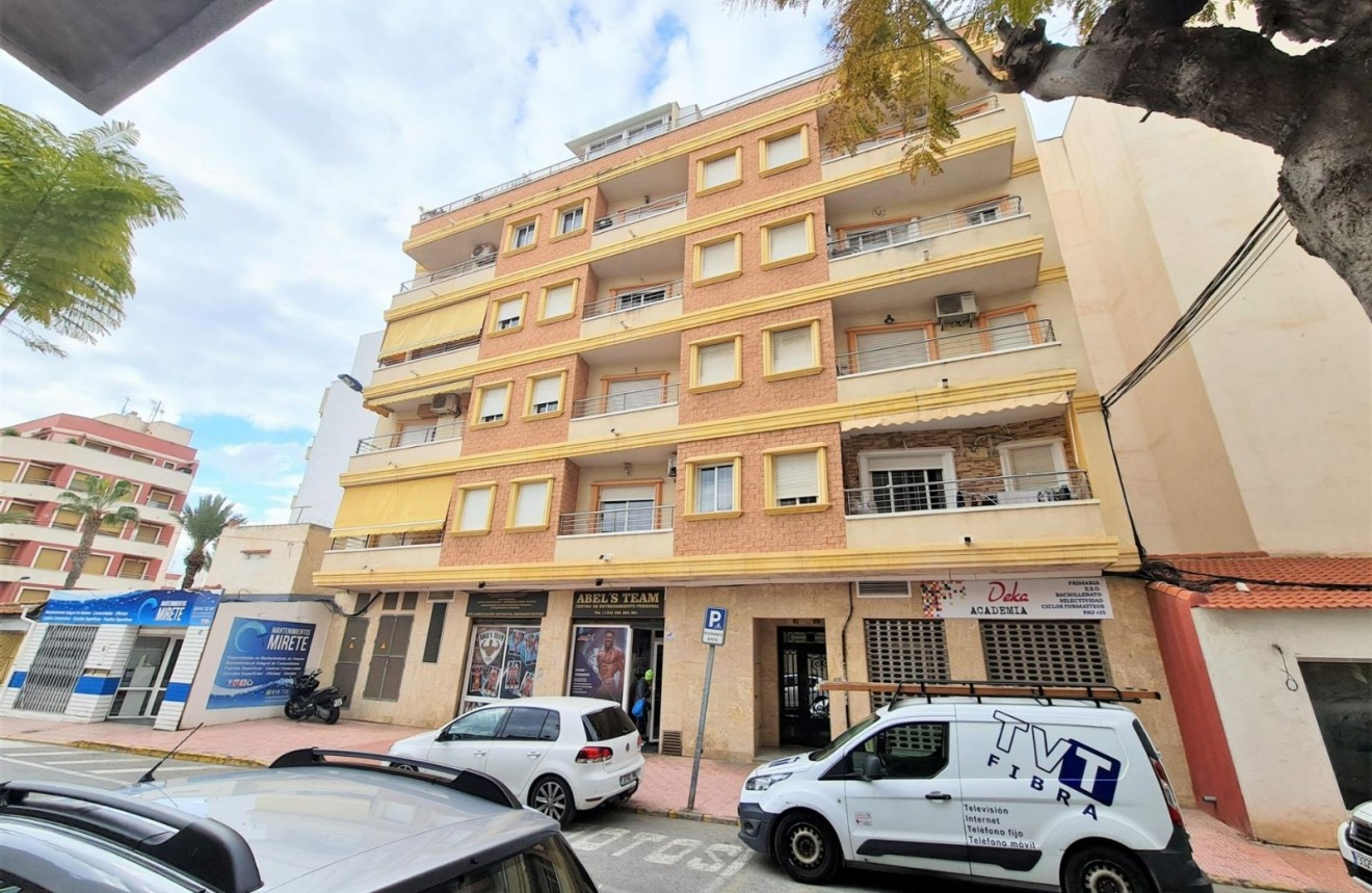 Aus zweiter Hand - Wohnung -
Torrevieja - Centro