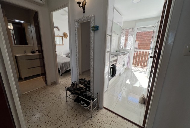 Resale - Apartment / flat -
Torrevieja - Costa Blanca