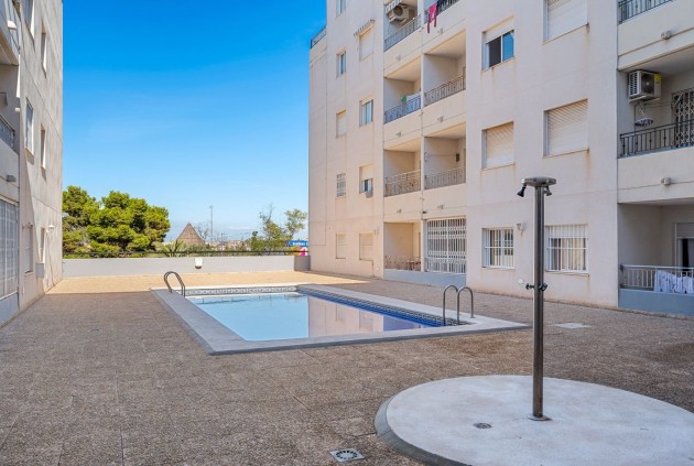 Resale - Apartment / flat -
Torrevieja - Costa Blanca