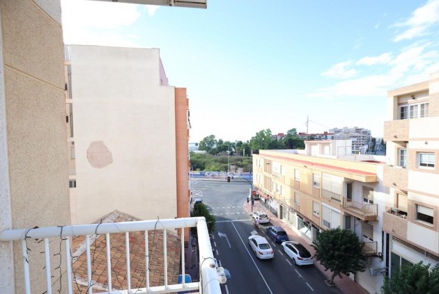 Resale - Apartment / flat -
Torrevieja - Costa Blanca