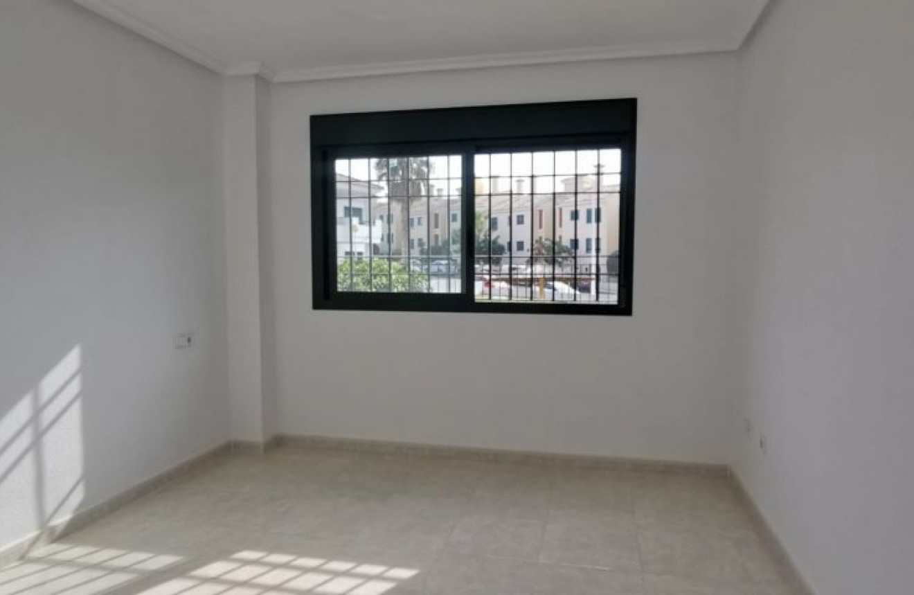 Segunda mano - Apartamento / piso -
Orihuela Costa - Costa Blanca