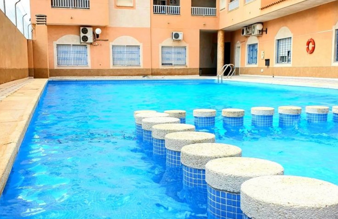 Resale - Apartment / flat -
Torrevieja - Costa Blanca