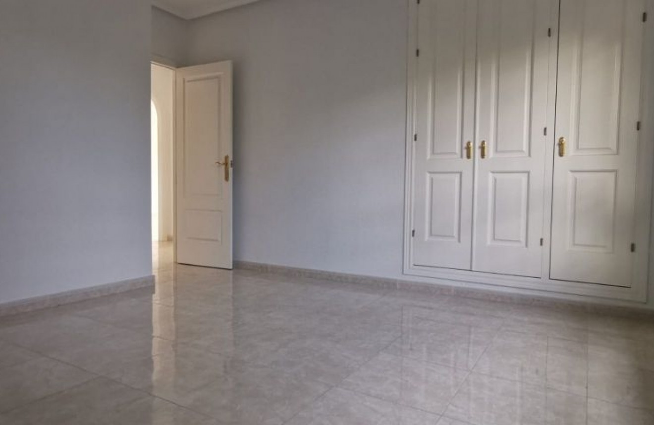 Resale - Apartment / flat -
Orihuela Costa - Costa Blanca