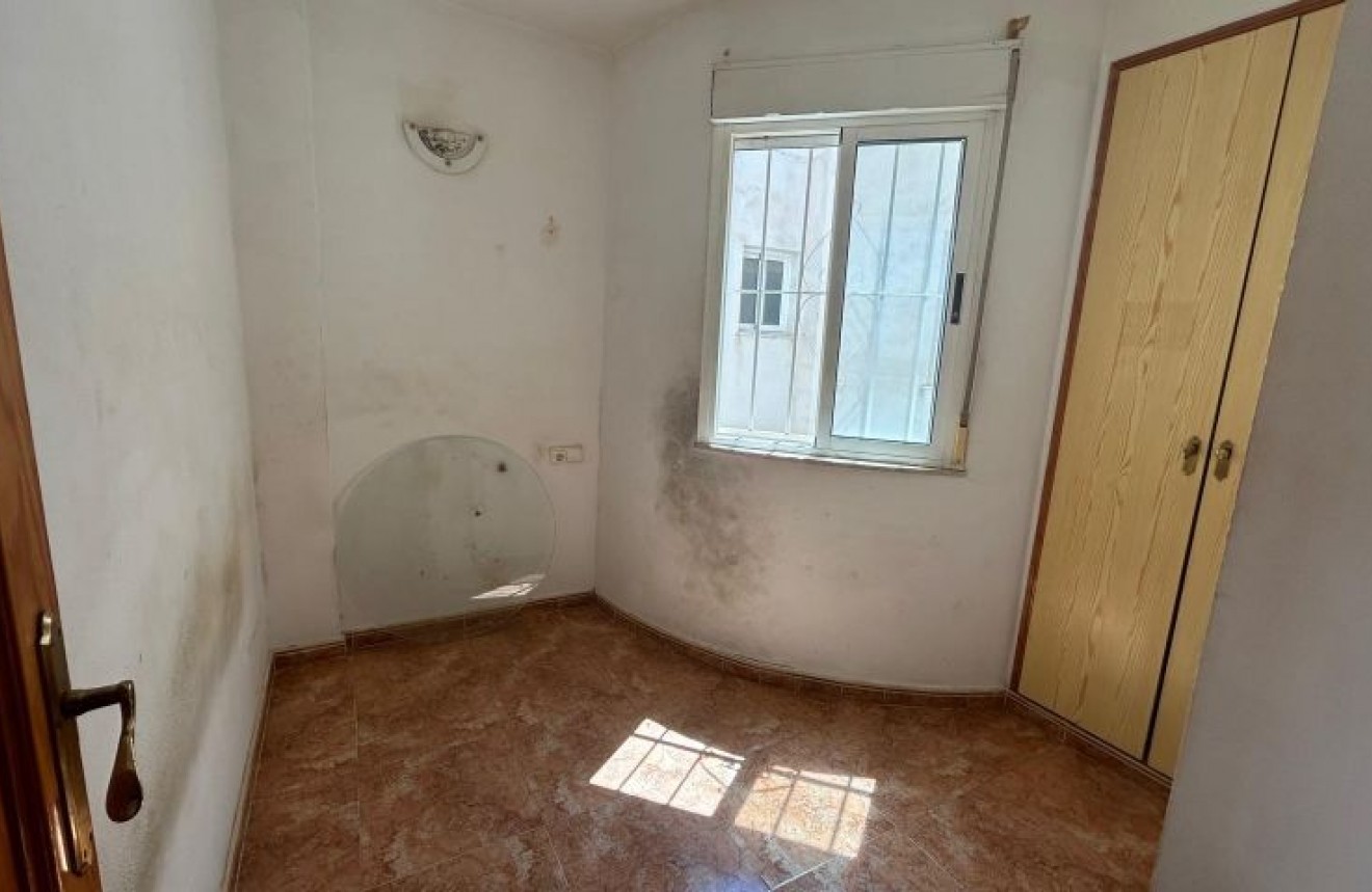 Resale - Apartment / flat -
Torrevieja - Costa Blanca