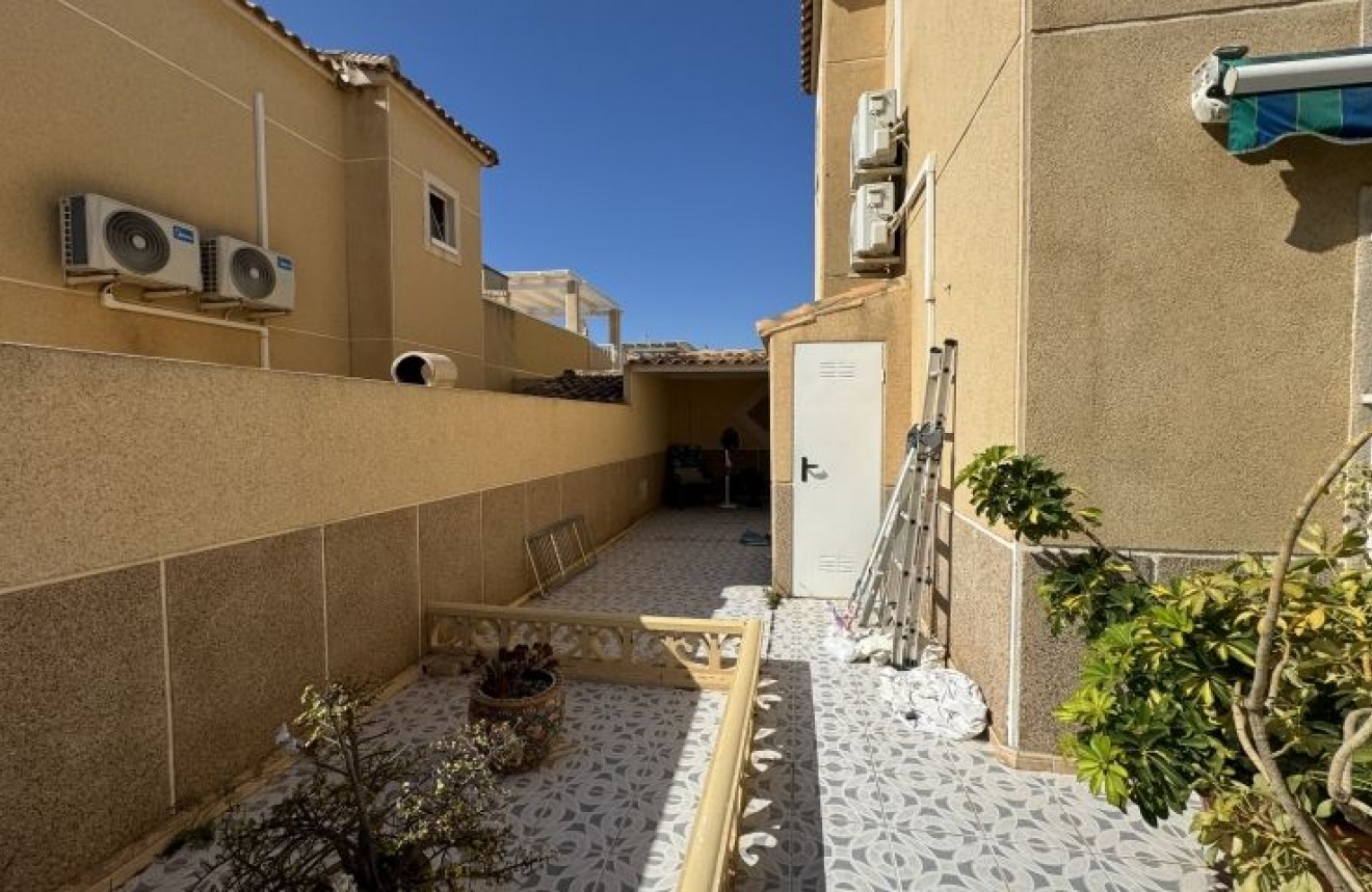 Segunda mano - Chalet -
Torrevieja - Costa Blanca