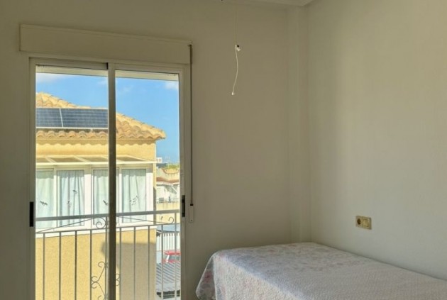 Resale - Chalet -
Torrevieja - Costa Blanca