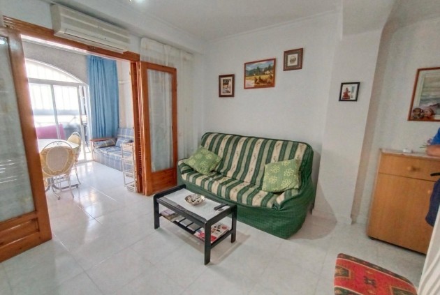 Resale - Apartment / flat -
Torrevieja - Estacion de autobuses