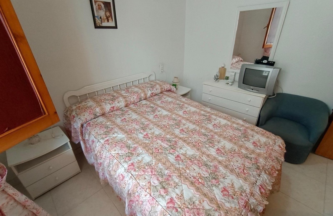 Resale - Apartment / flat -
Torrevieja - Estacion de autobuses