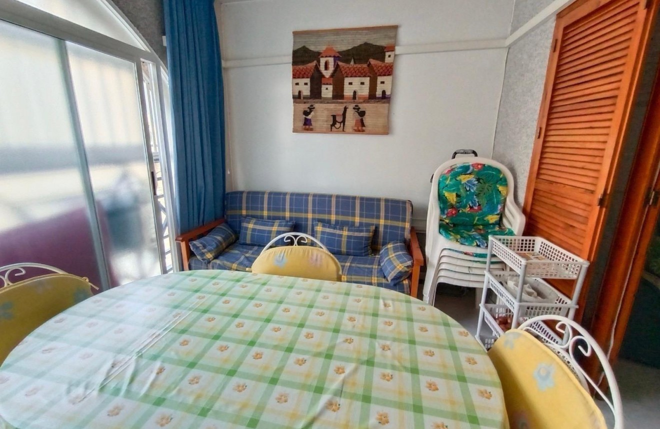 Tweedehands - Appartement / flat -
Torrevieja - Estacion de autobuses