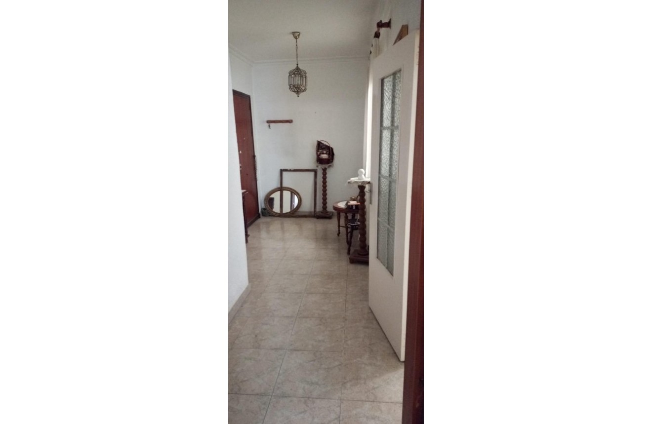 Segunda mano - Apartamento / piso -
Orihuela - Zona Centro