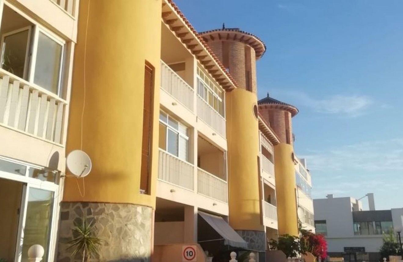 Aus zweiter Hand - Wohnung -
Orihuela Costa - Costa Blanca