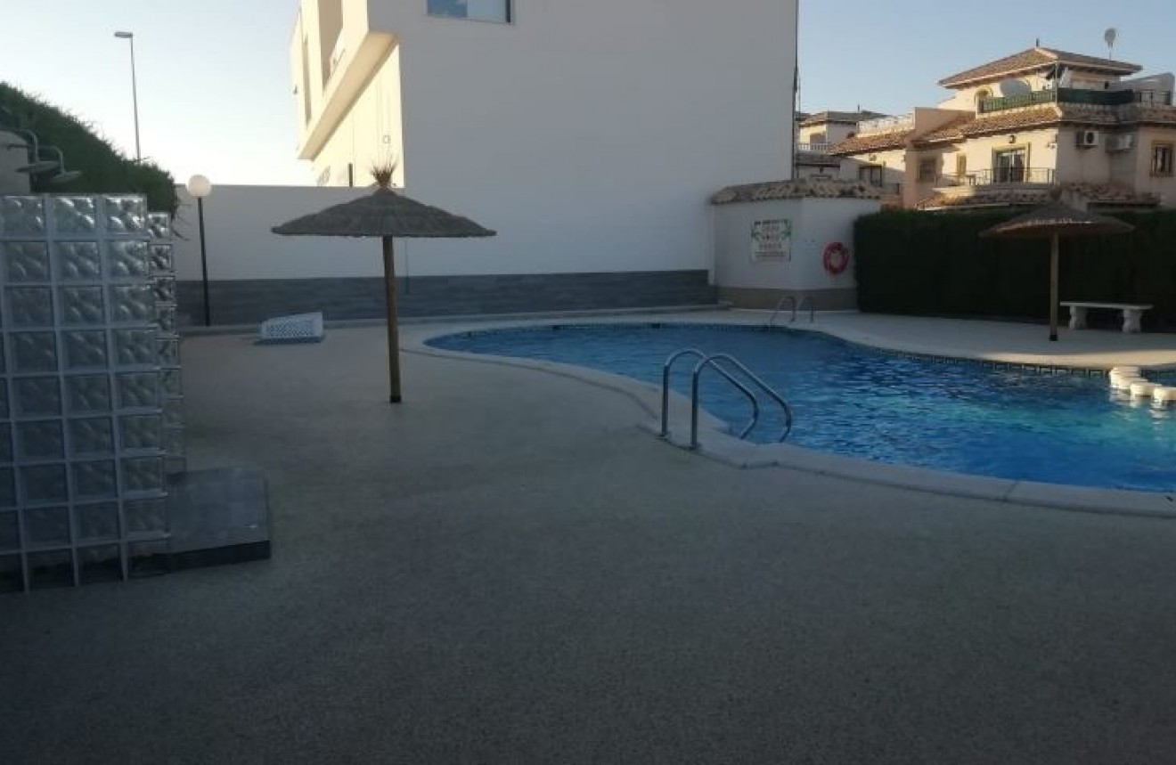 Aus zweiter Hand - Wohnung -
Orihuela Costa - Costa Blanca