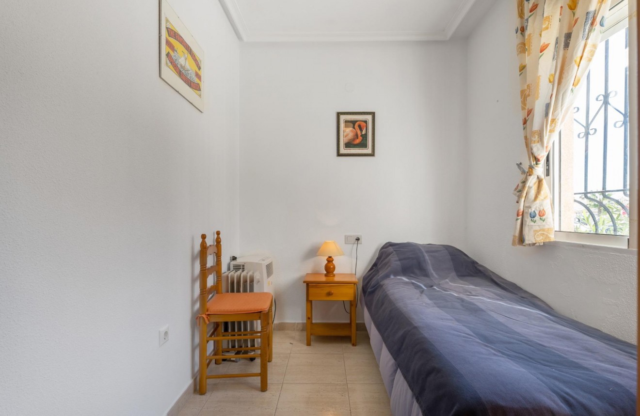 Aus zweiter Hand - Bungalow -
Torrevieja - aguas nuevas