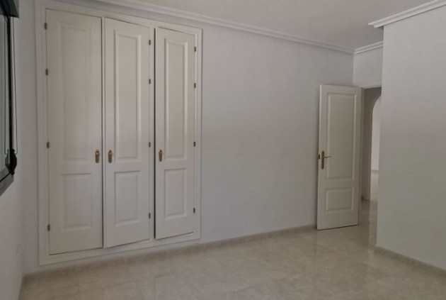 Segunda mano - Apartamento / piso -
Orihuela Costa - Costa Blanca