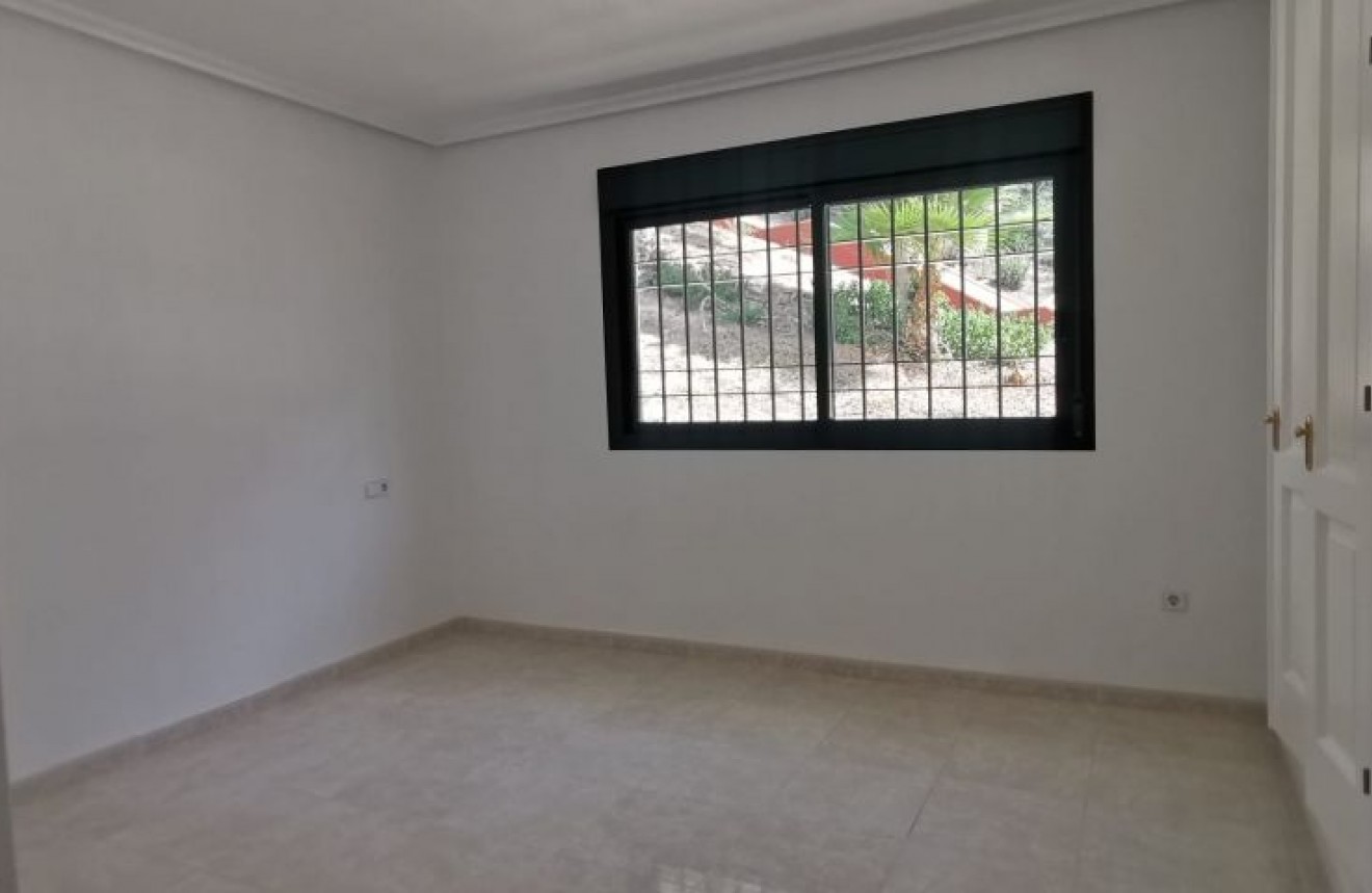 Resale - Apartment / flat -
Orihuela Costa - Costa Blanca