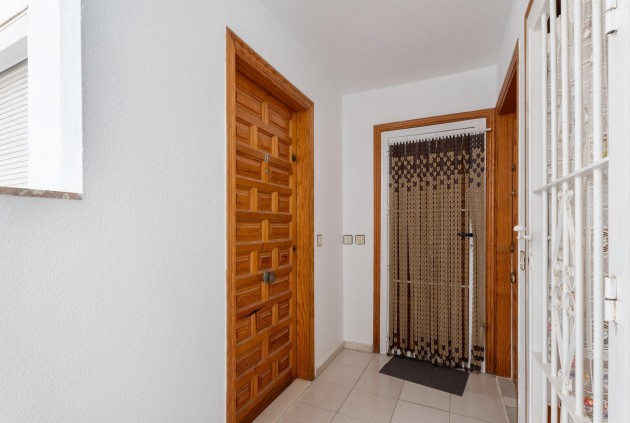 Resale - Apartment / flat -
Torrevieja - Playa de los Locos