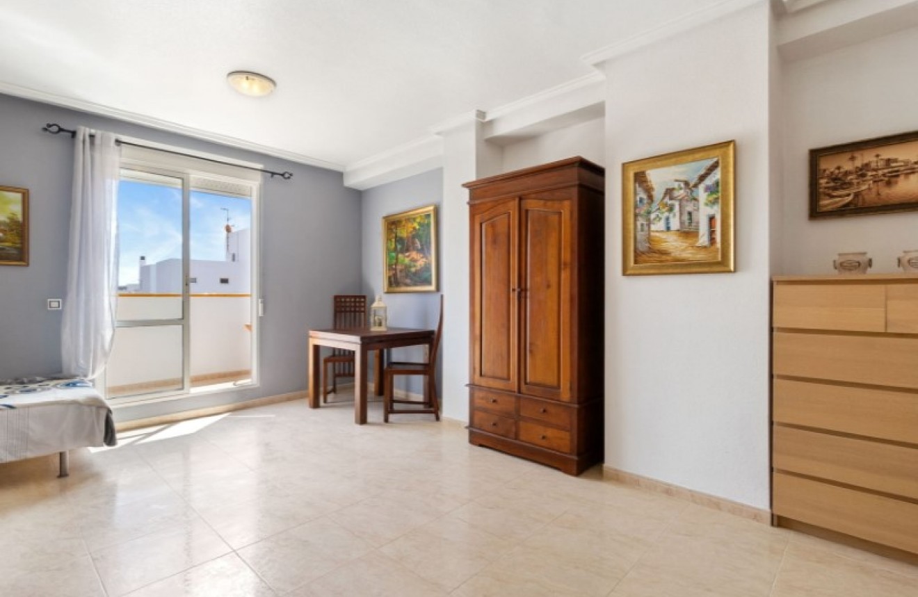 Resale - Apartment / flat -
Torrevieja - Costa Blanca