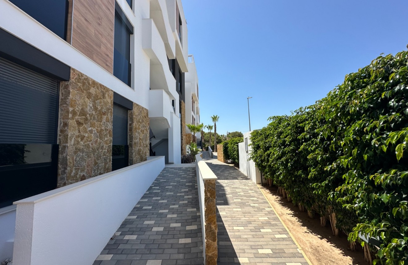 Aus zweiter Hand - Wohnung -
Orihuela Costa - Costa Blanca