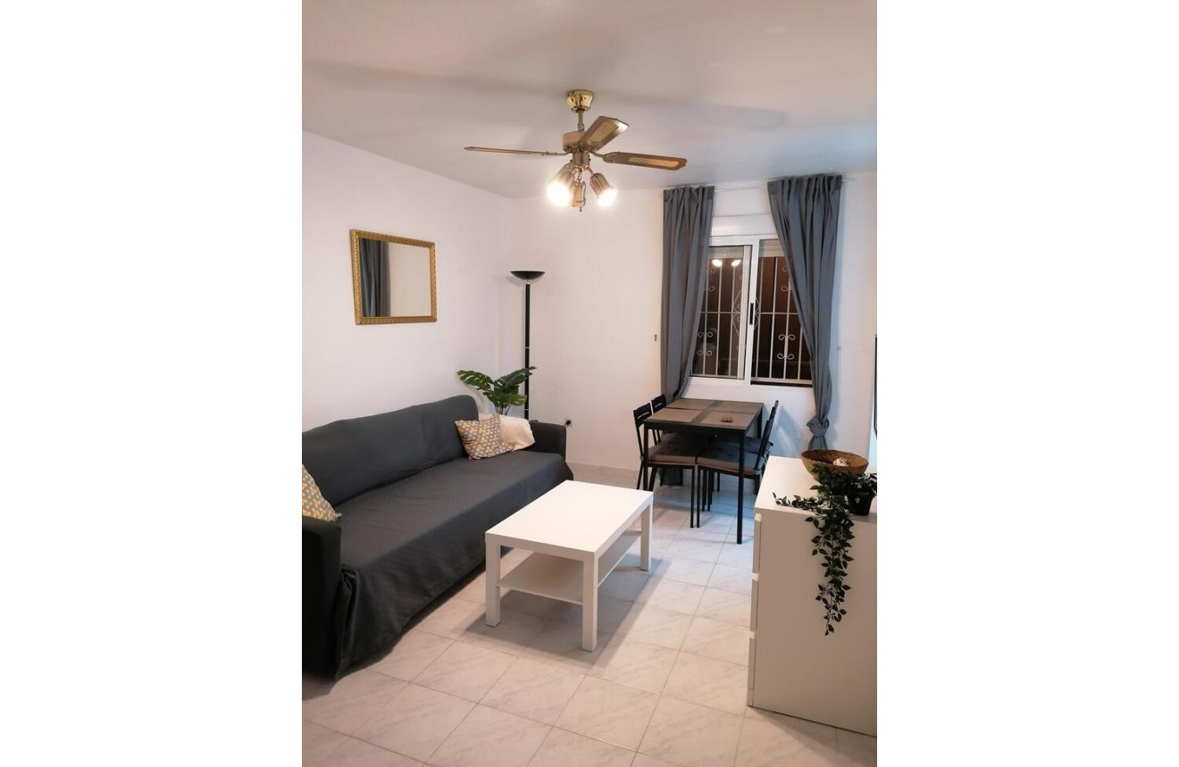 Z drugiej ręki - Bungalow -
Torrevieja - aguas nuevas