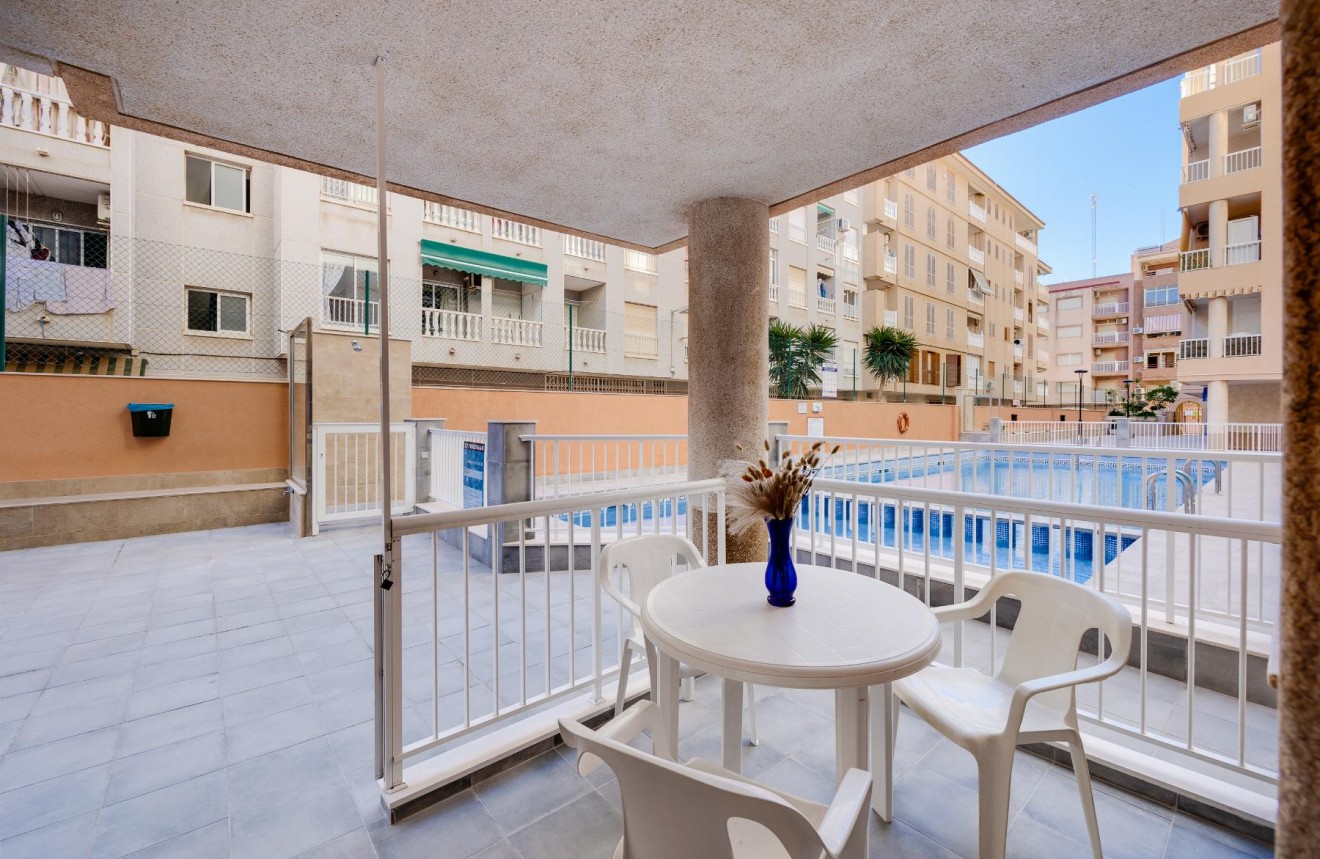 D'occasion - Appartement -
Torrevieja - Costa Blanca