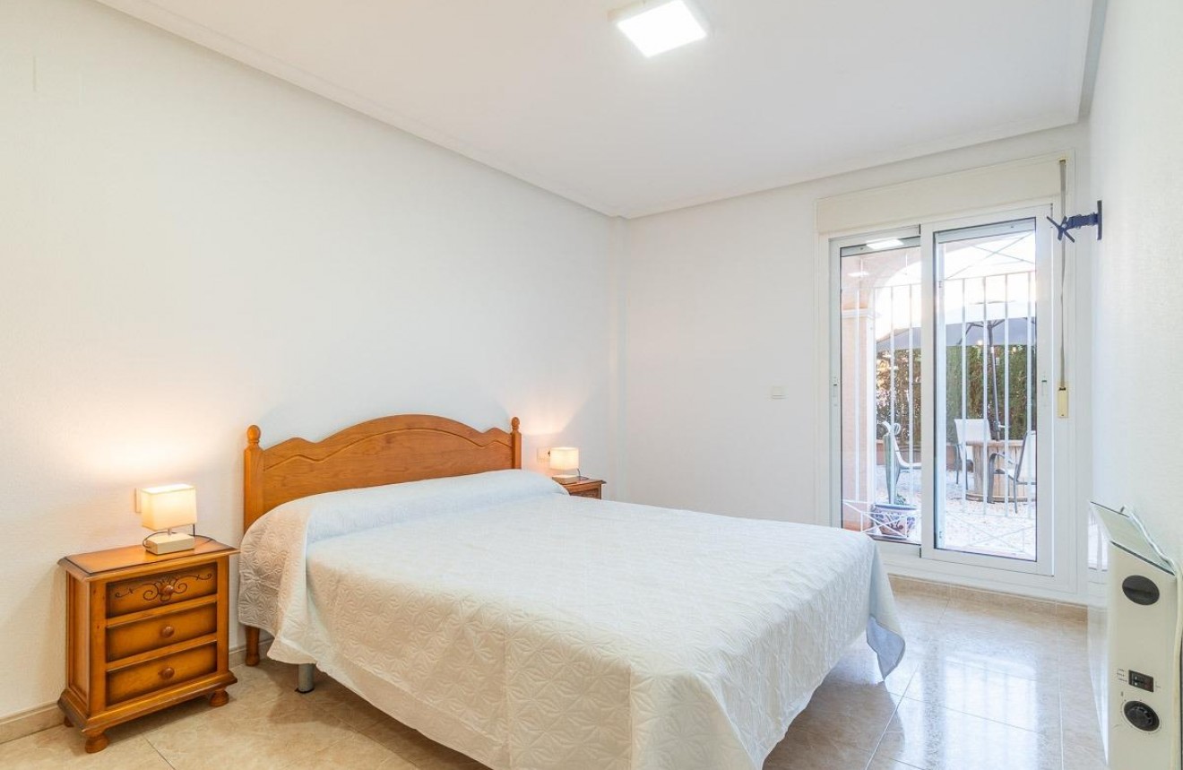 Segunda mano - Apartamento / piso -
Orihuela Costa - Playa Flamenca